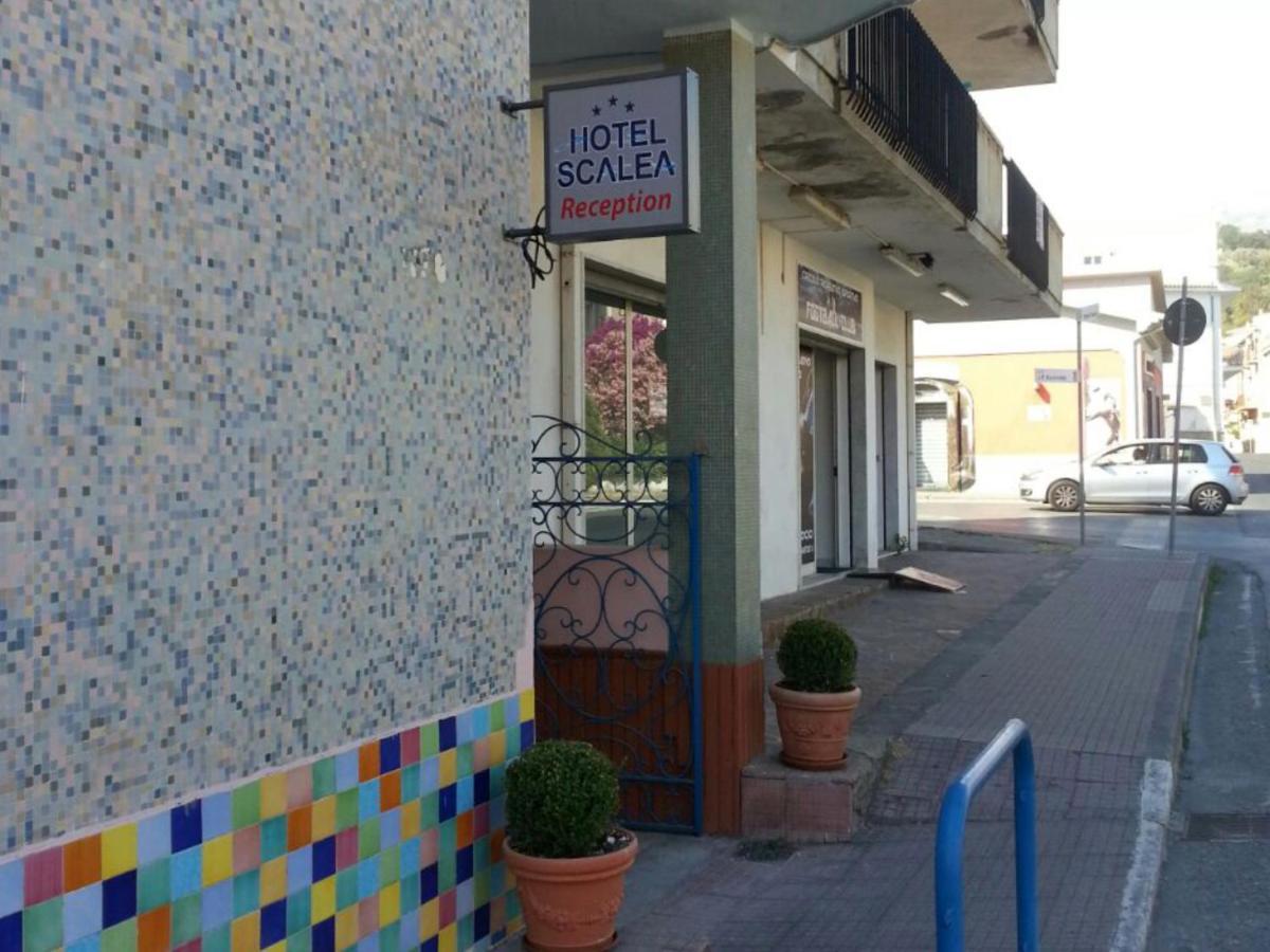 B&B Scalea Rooms ภายนอก รูปภาพ