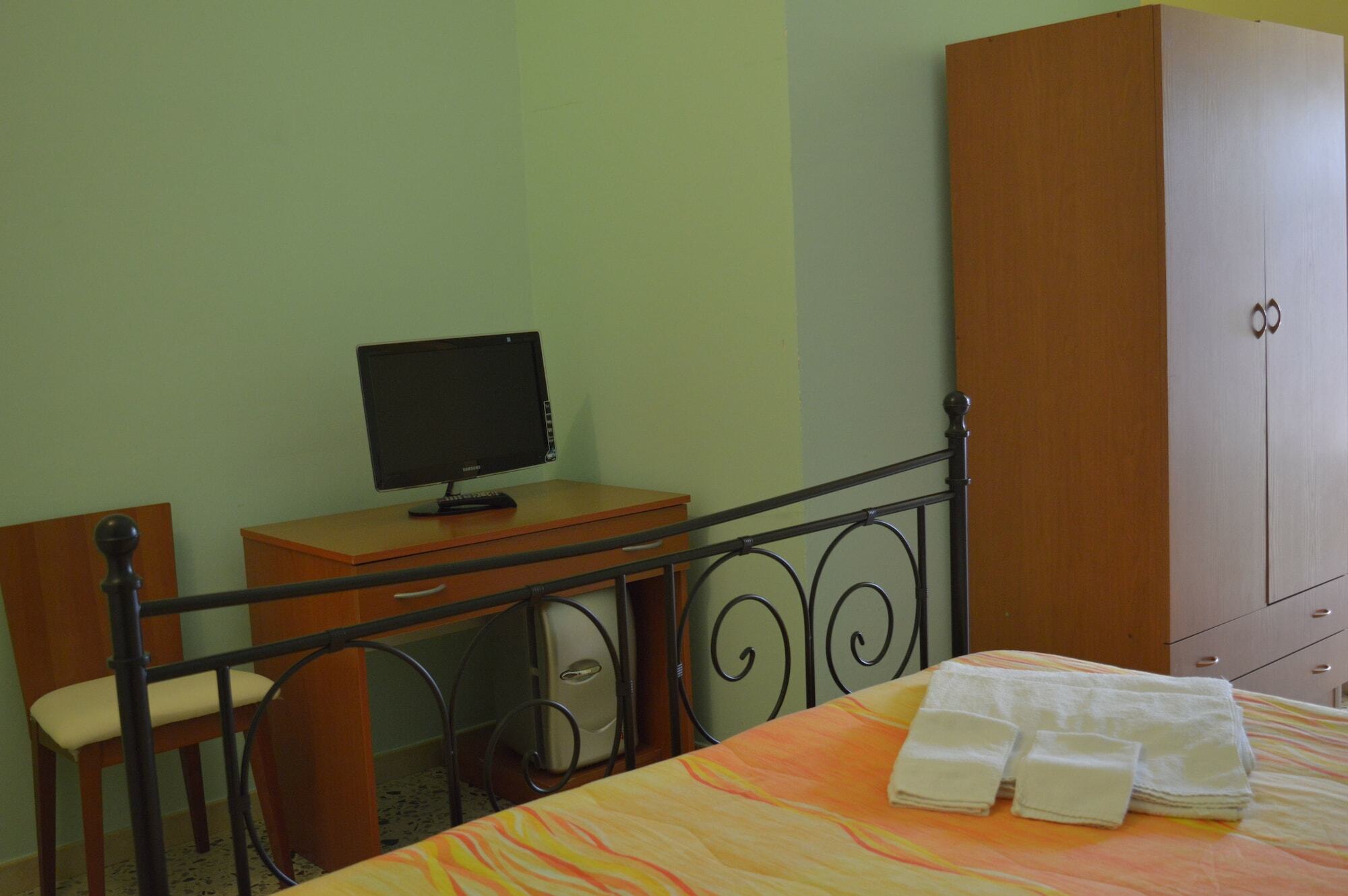 B&B Scalea Rooms ภายนอก รูปภาพ